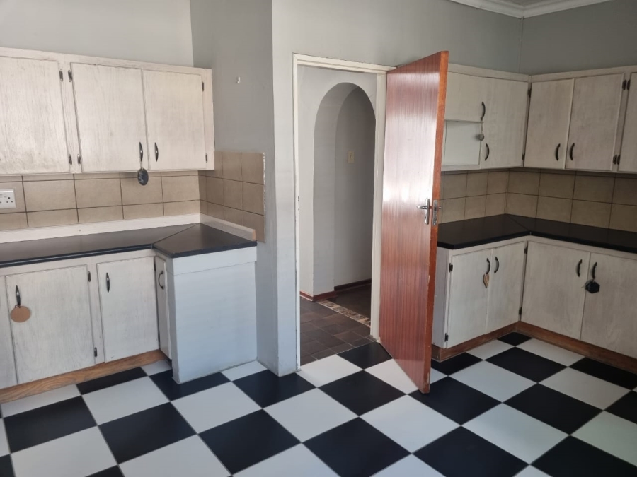 5 Bedroom Property for Sale in Universitas Free State